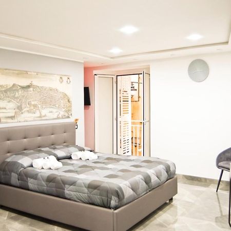 Suite Napoli Sotterranea Con Vasca Idromassaggio Exteriör bild