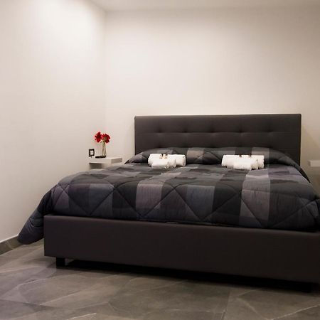 Suite Napoli Sotterranea Con Vasca Idromassaggio Exteriör bild