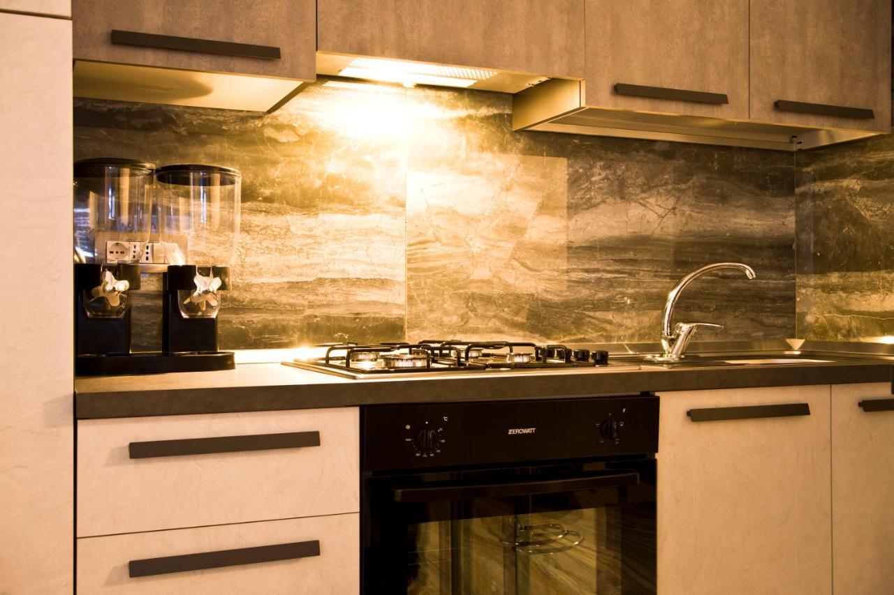 Suite Napoli Sotterranea Con Vasca Idromassaggio Exteriör bild