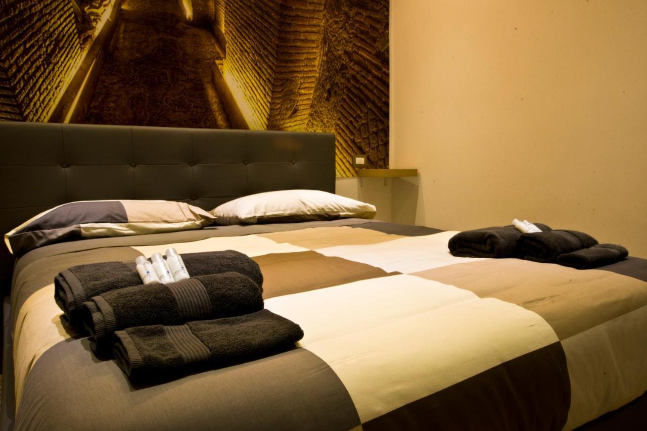 Suite Napoli Sotterranea Con Vasca Idromassaggio Exteriör bild